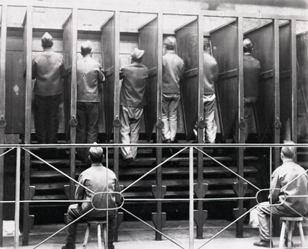 pentonville-prison-treadmill-1895.jpg